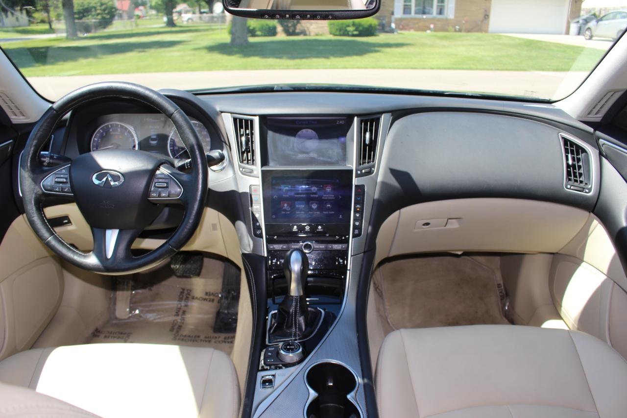 Infiniti Q50 Base AWD 2015