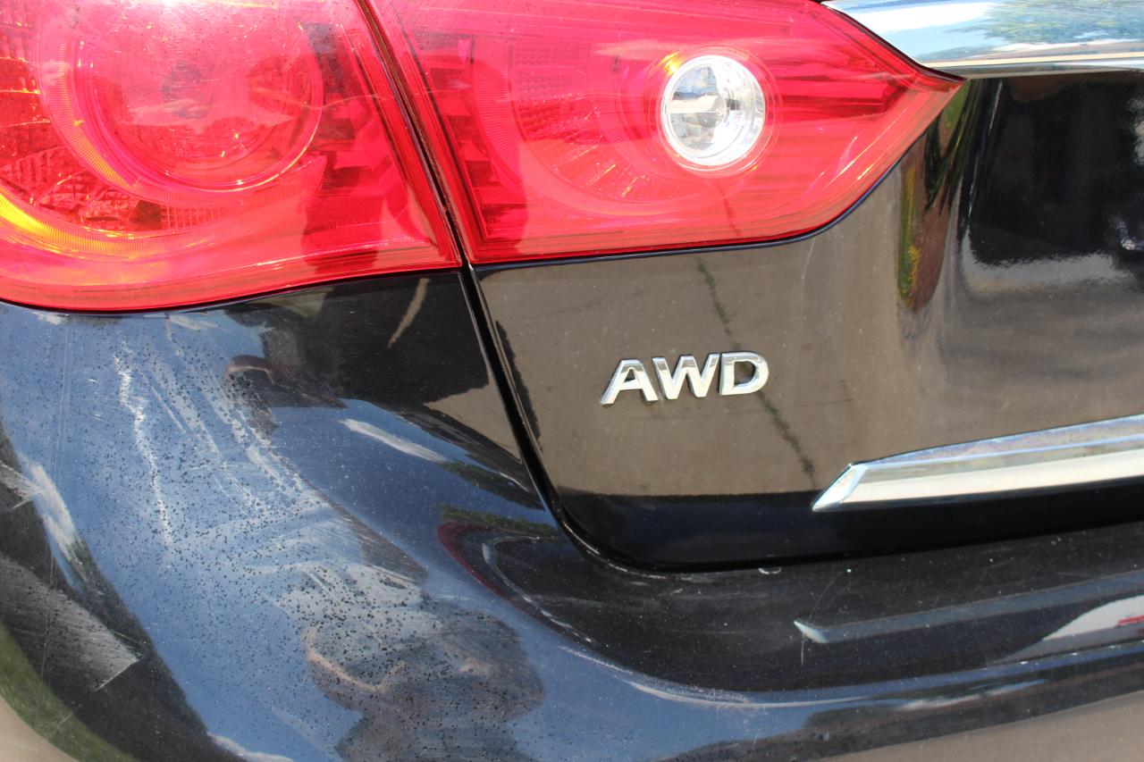 Infiniti Q50 Base AWD 2015