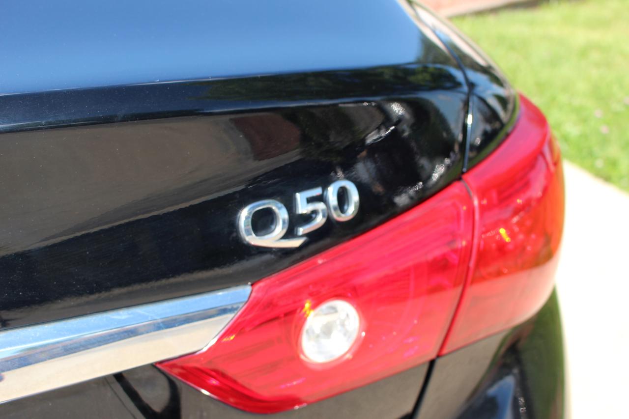 Infiniti Q50 Base AWD 2015