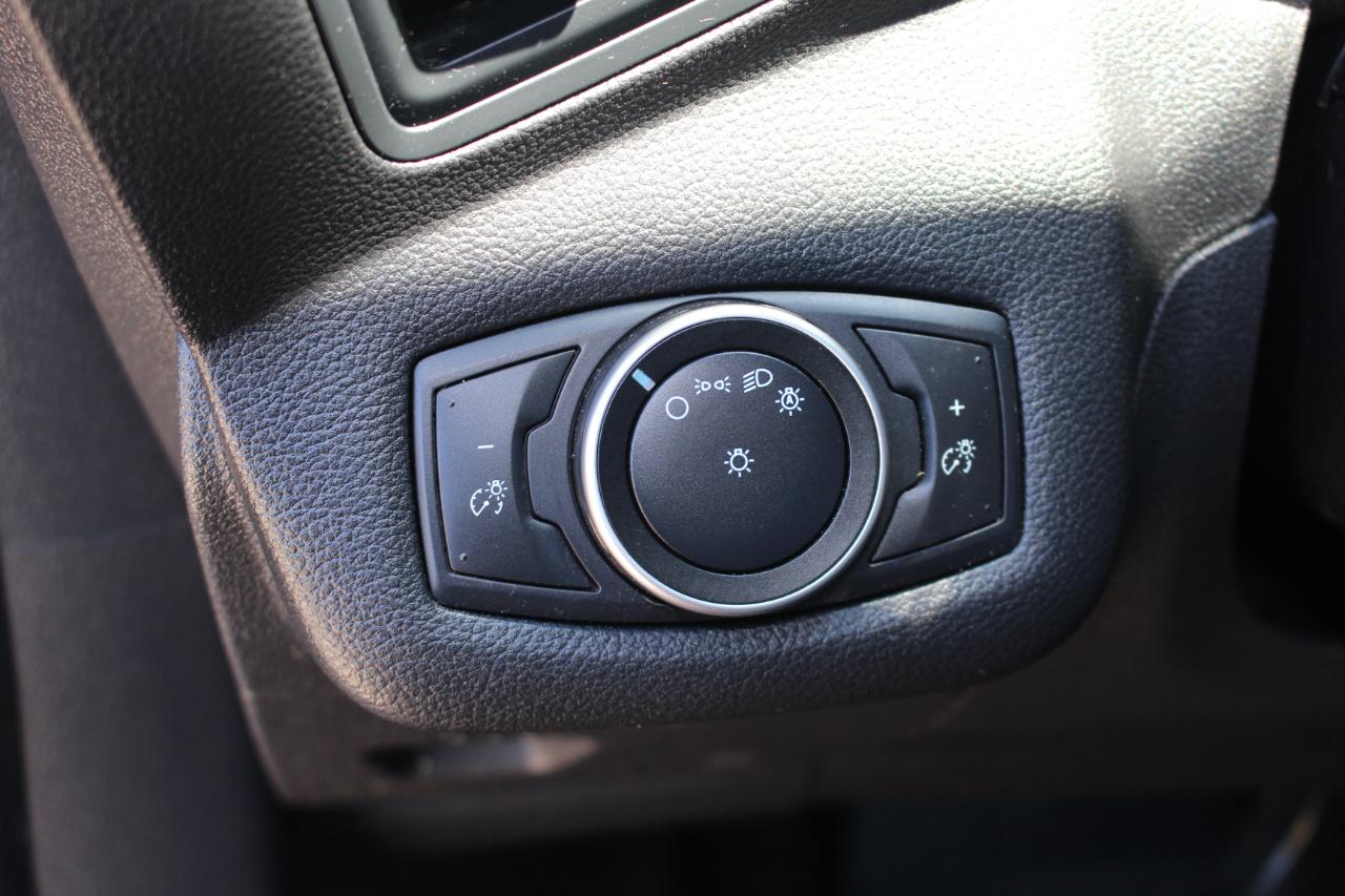 Ford C-Max Hybrid SE 2018