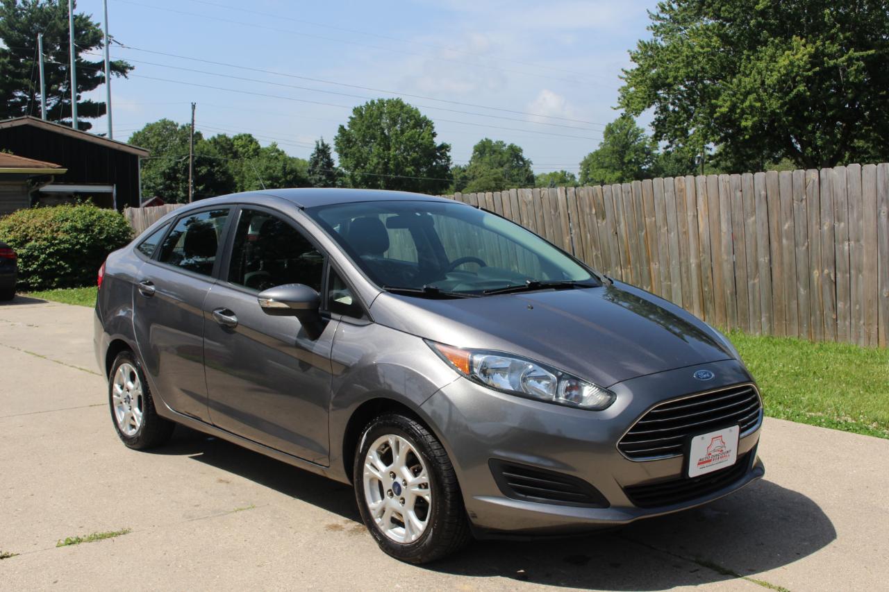 Ford Fiesta SE Sedan 2014