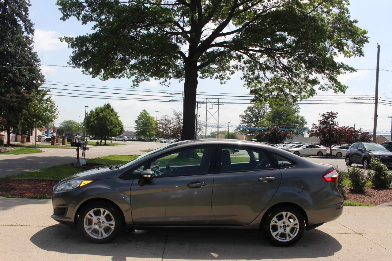 Ford Fiesta SE Sedan 2014