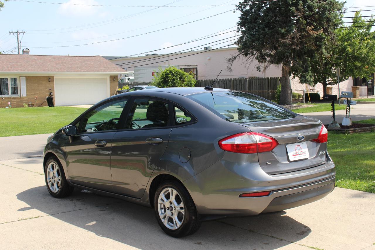 Ford Fiesta SE Sedan 2014