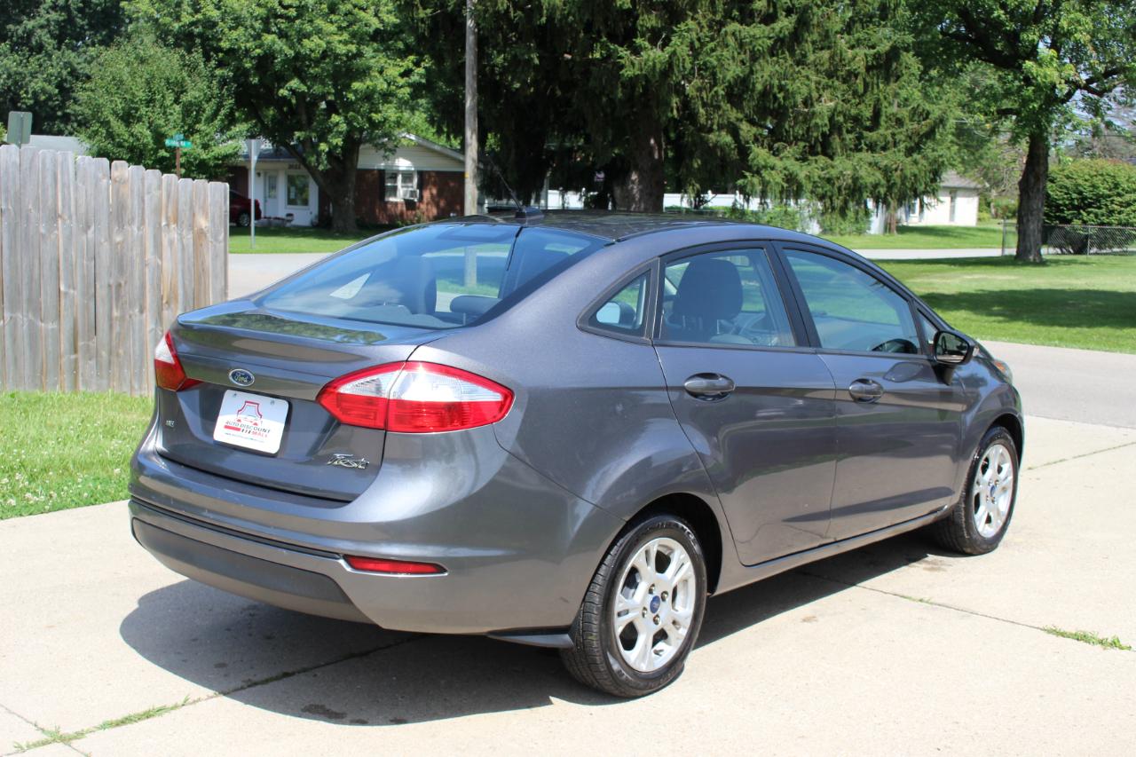 Ford Fiesta SE Sedan 2014