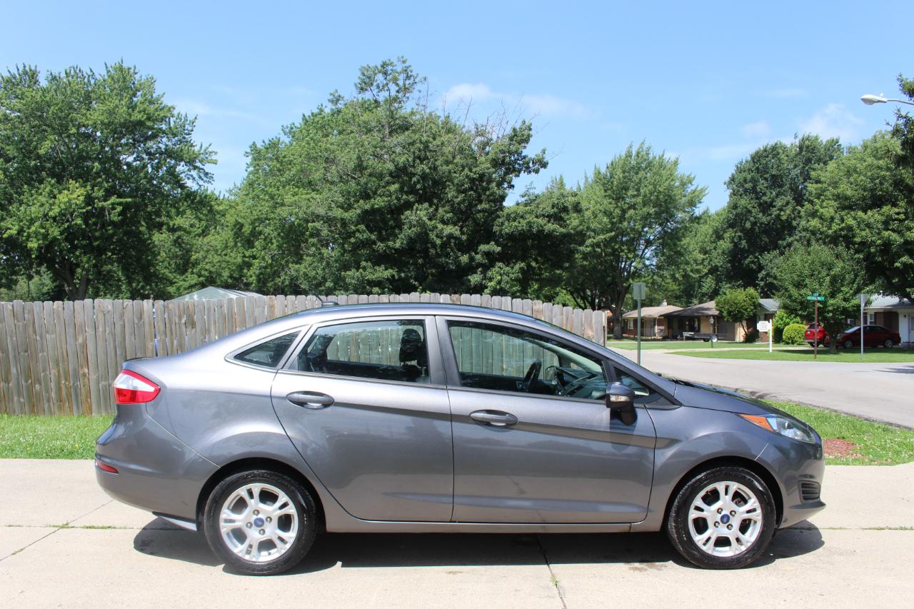 Ford Fiesta SE Sedan 2014