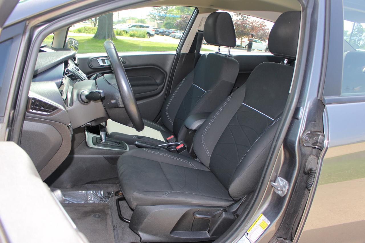 Ford Fiesta SE Sedan 2014