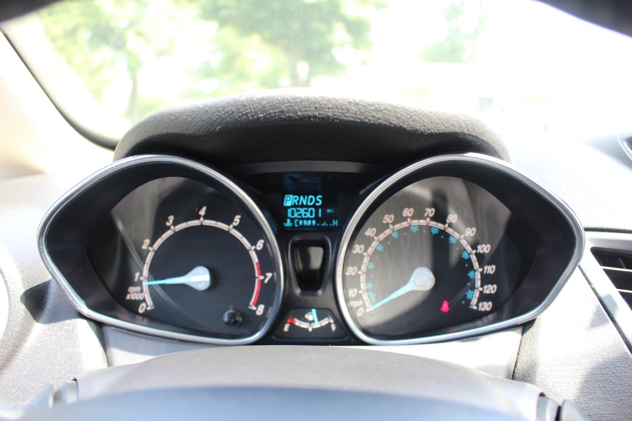 Ford Fiesta SE Sedan 2014