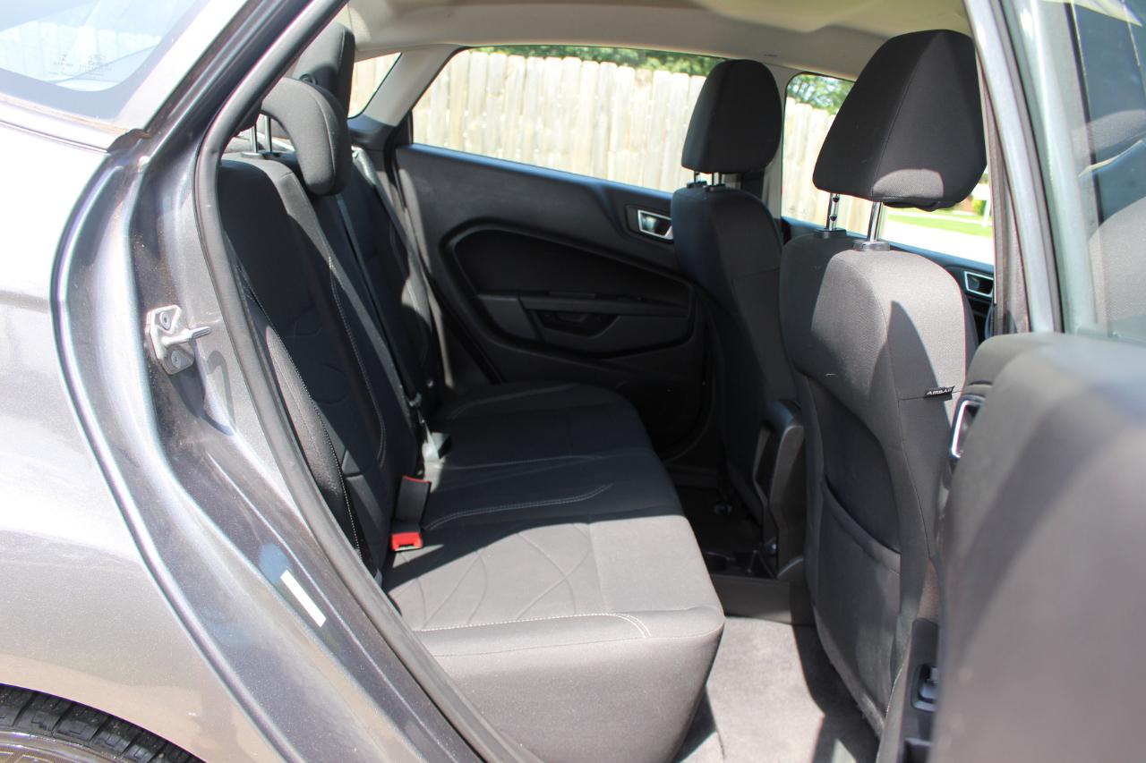 Ford Fiesta SE Sedan 2014