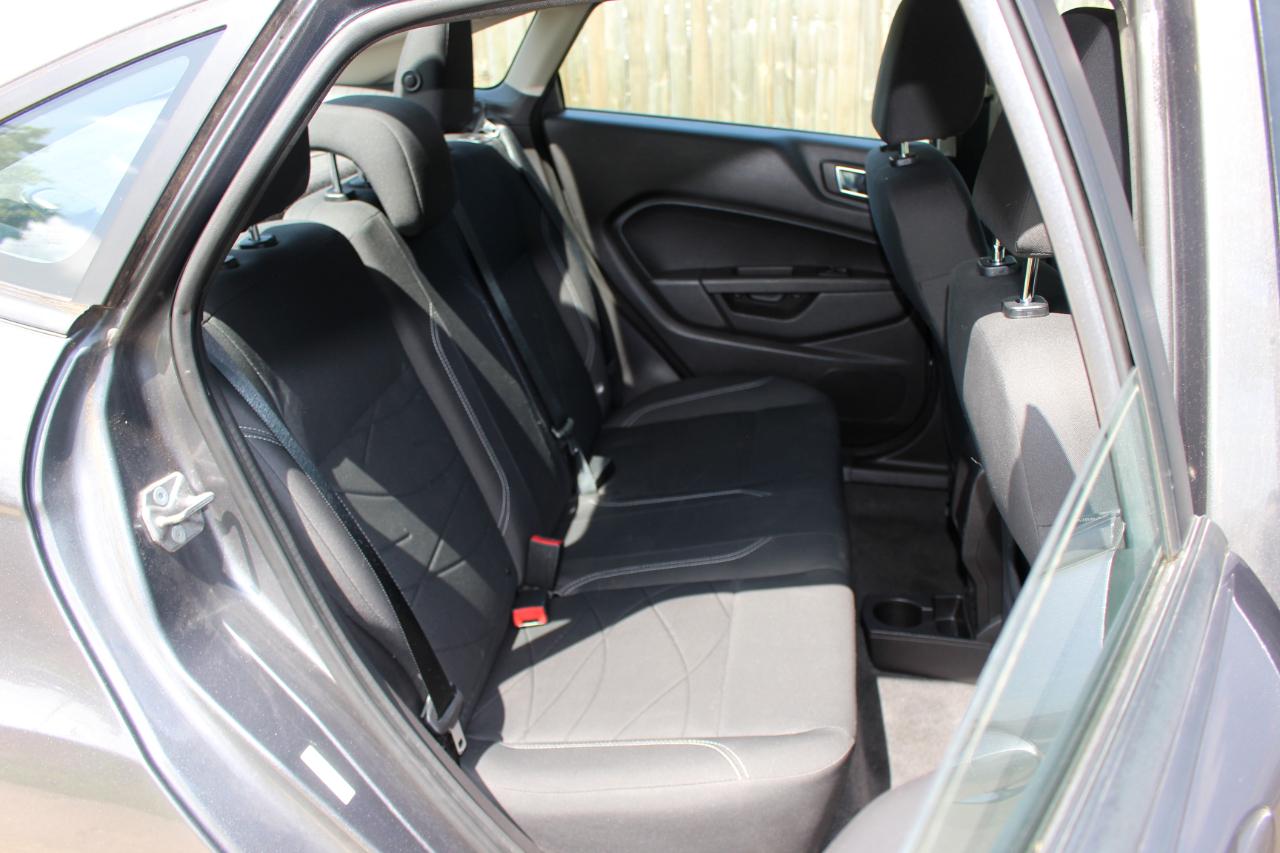 Ford Fiesta SE Sedan 2014