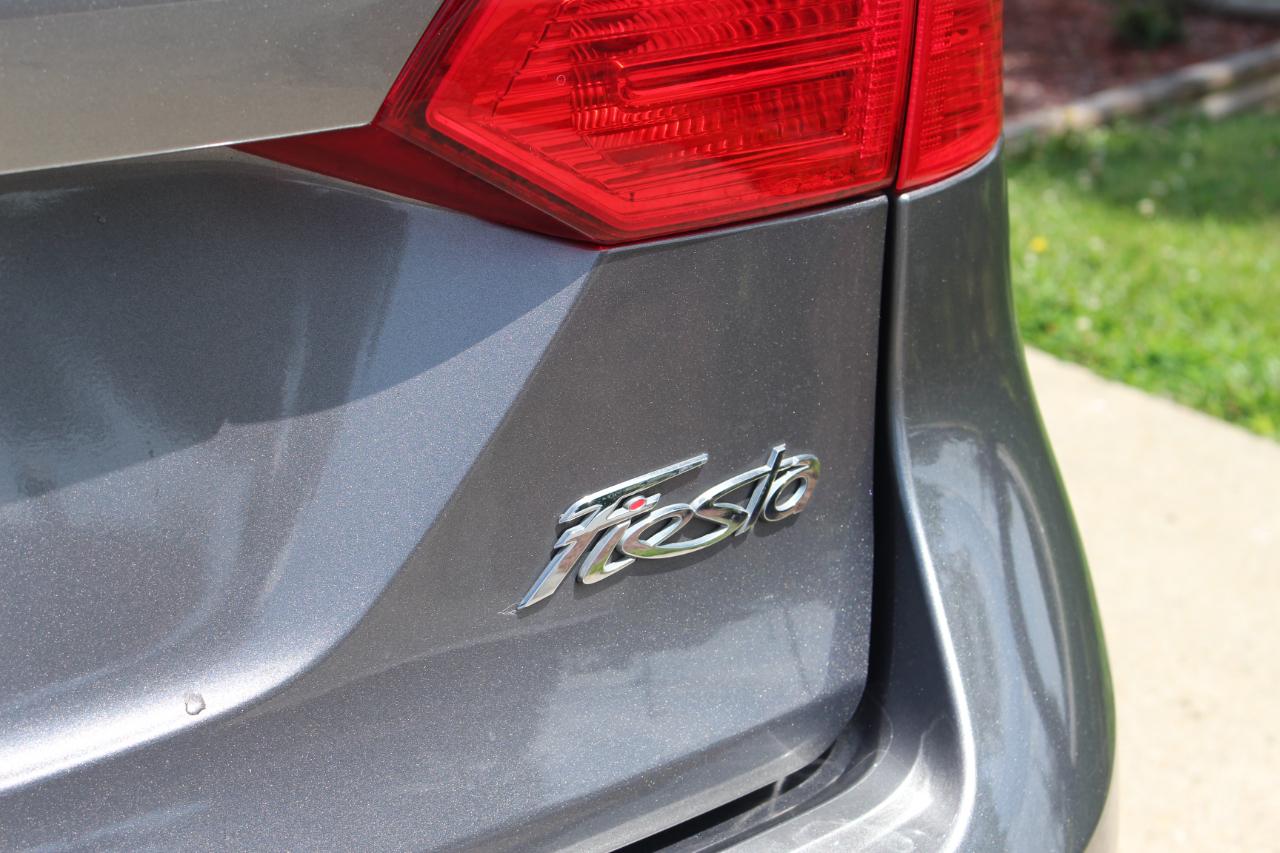 Ford Fiesta SE Sedan 2014
