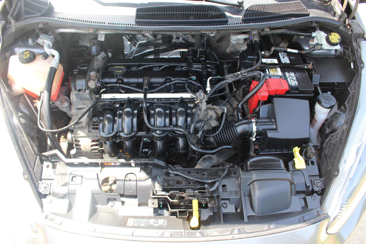 Ford Fiesta SE Sedan 2014