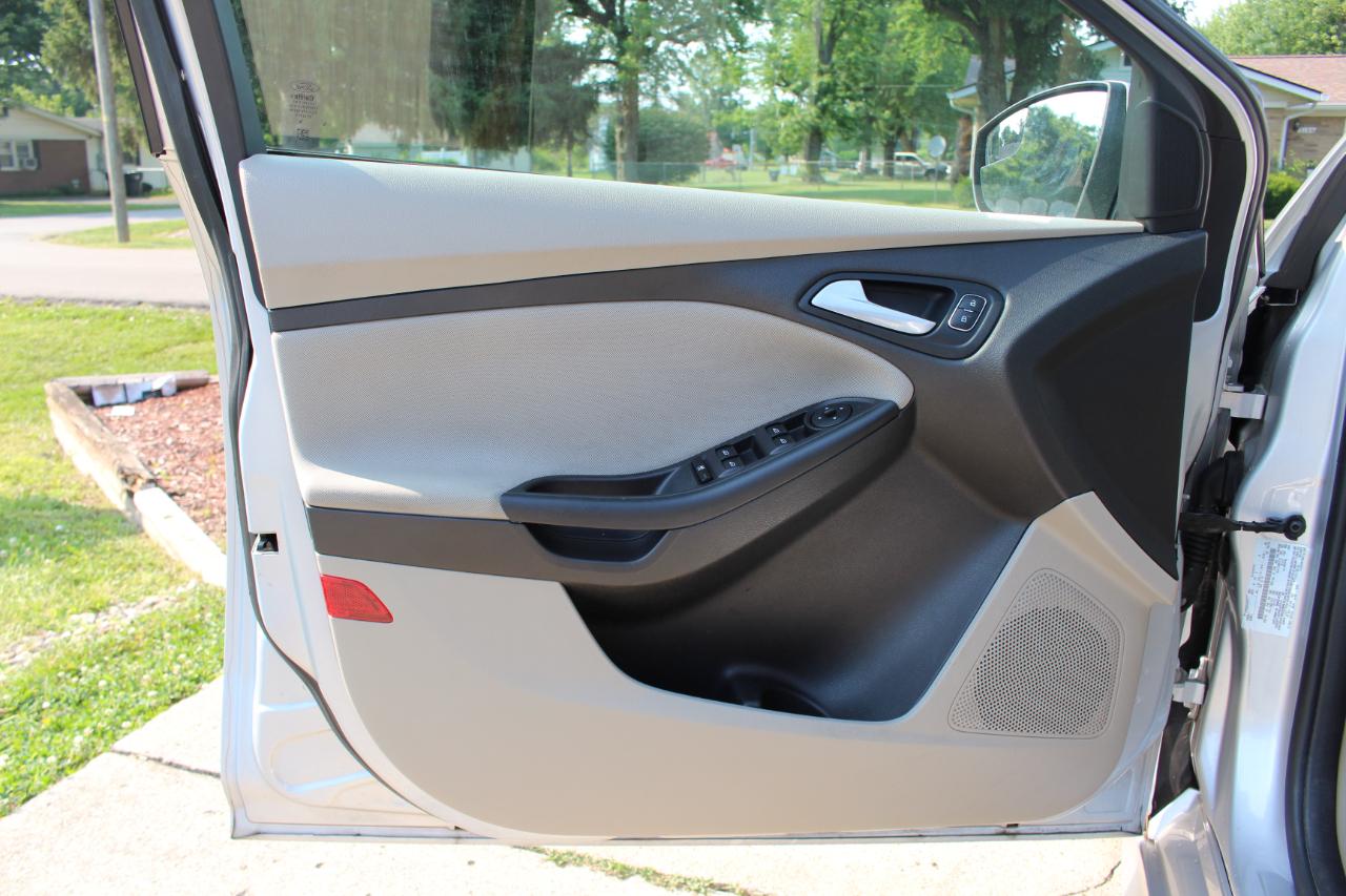 Ford Focus SE Hatch 2015