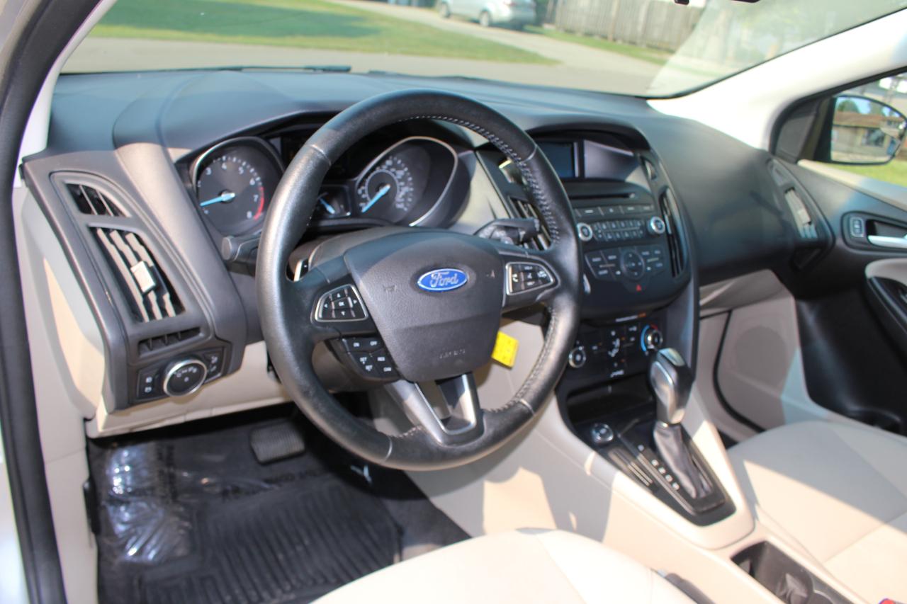 Ford Focus SE Hatch 2015