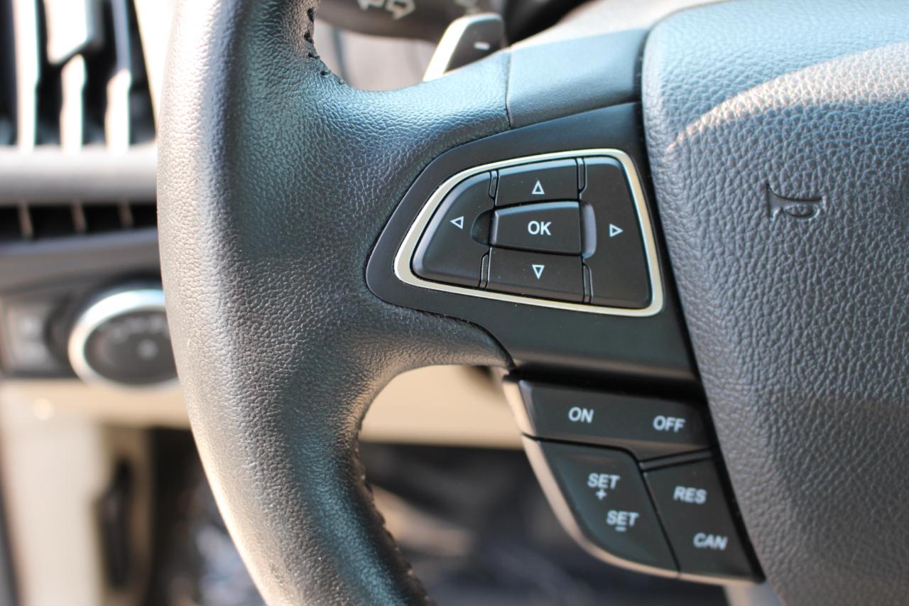 Ford Focus SE Hatch 2015