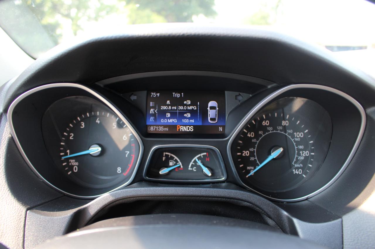Ford Focus SE Hatch 2015
