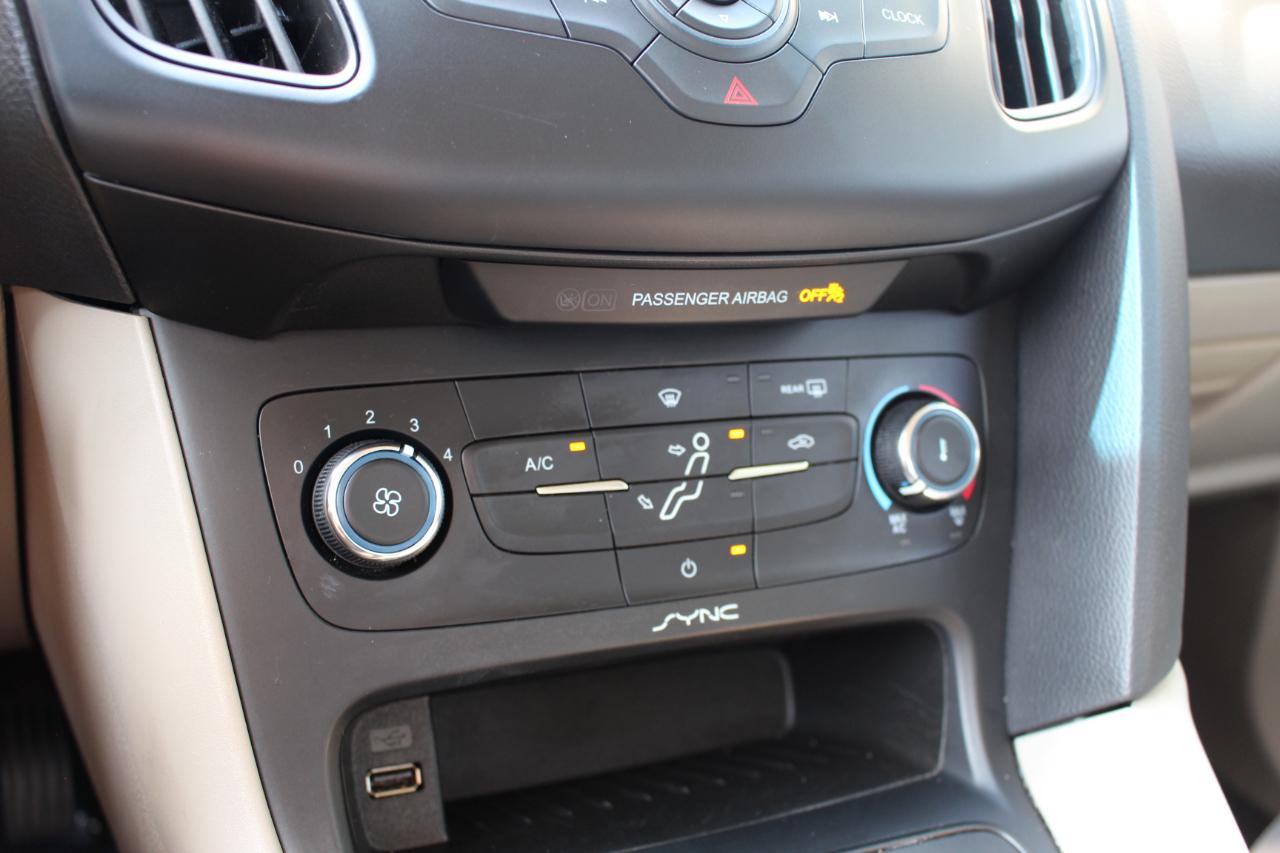Ford Focus SE Hatch 2015