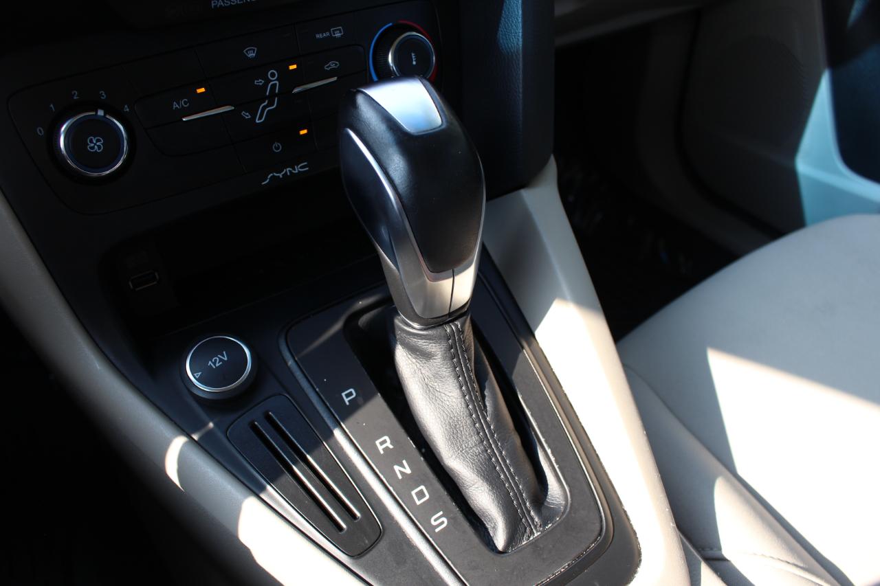 Ford Focus SE Hatch 2015