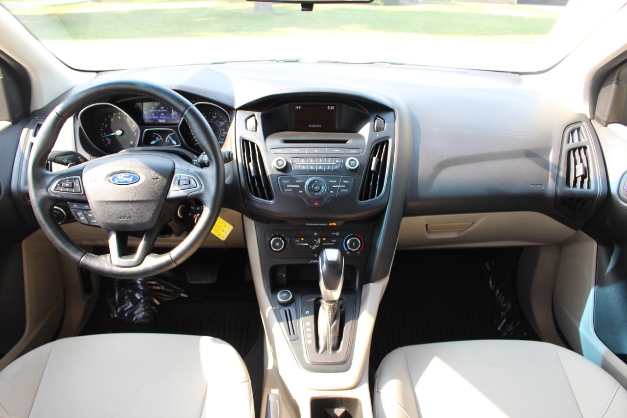 Ford Focus SE Hatch 2015