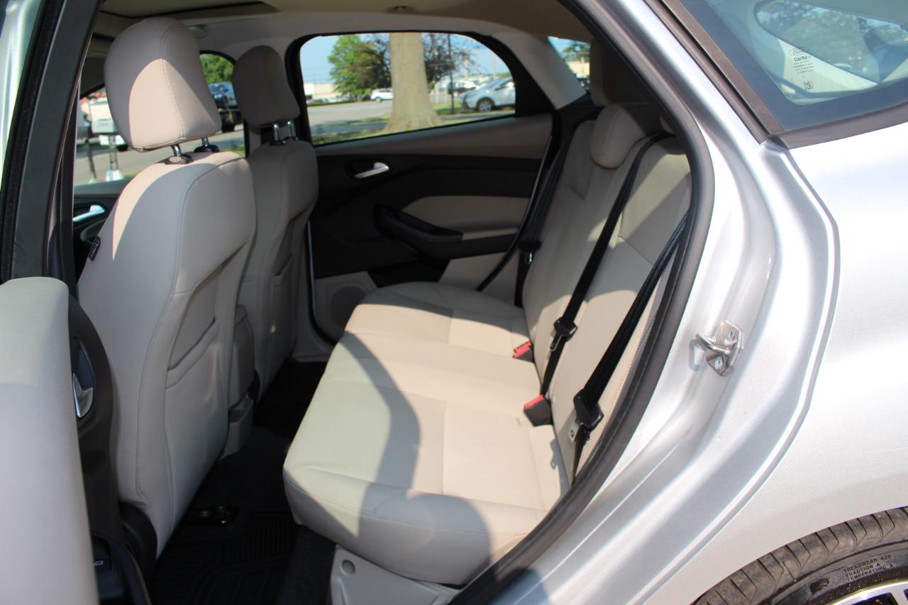 Ford Focus SE Hatch 2015