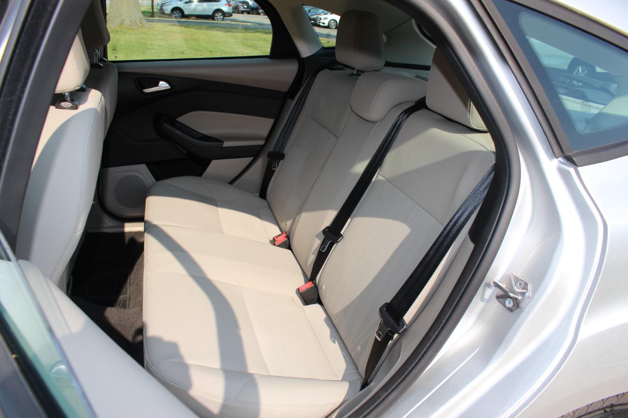 Ford Focus SE Hatch 2015