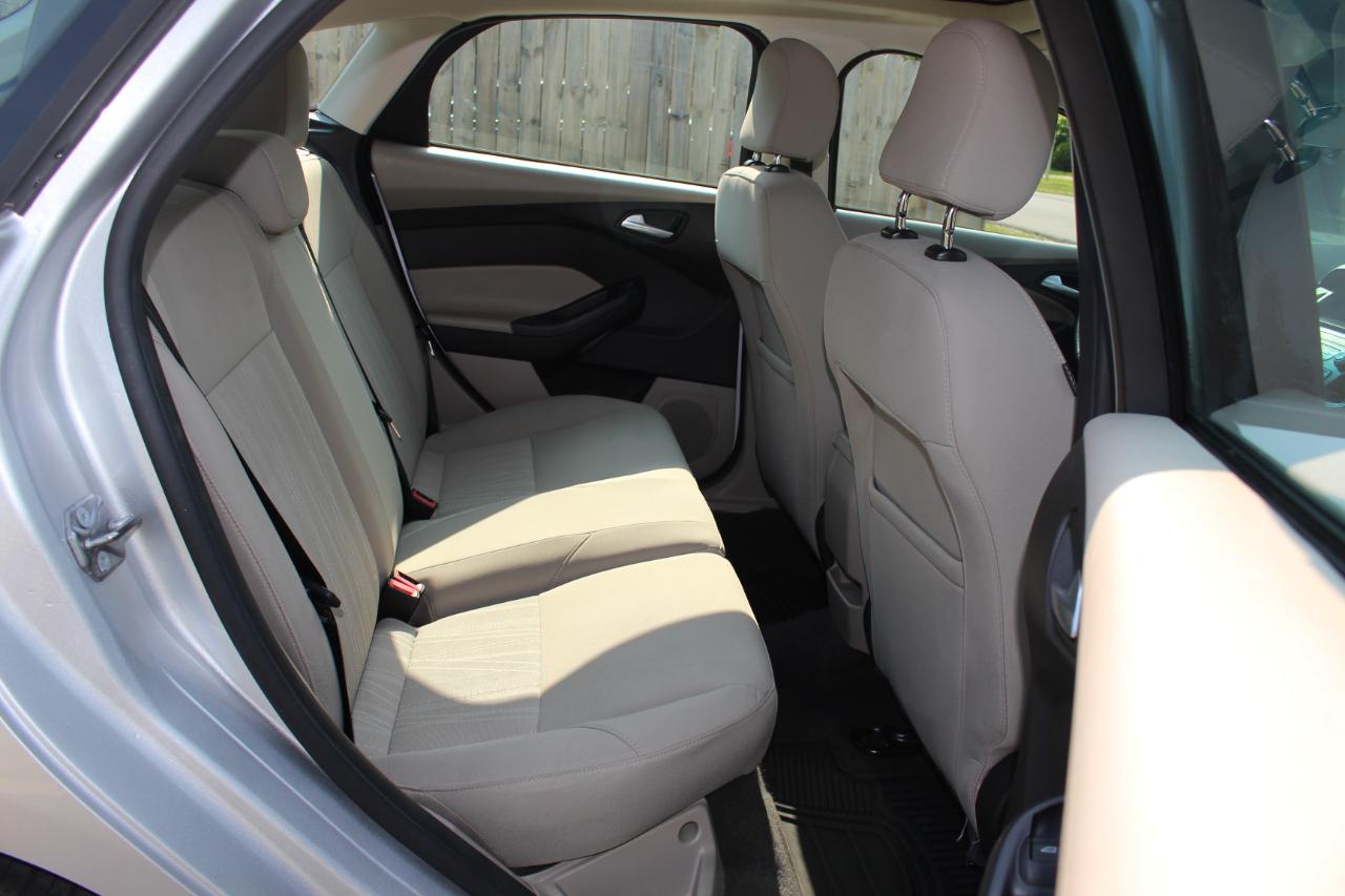 Ford Focus SE Hatch 2015