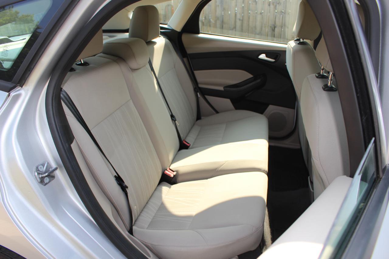 Ford Focus SE Hatch 2015