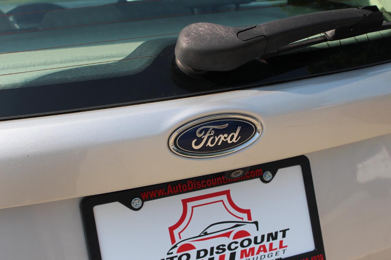 Ford Focus SE Hatch 2015