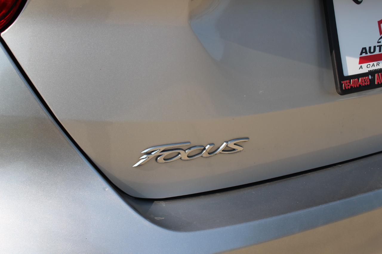 Ford Focus SE Hatch 2015