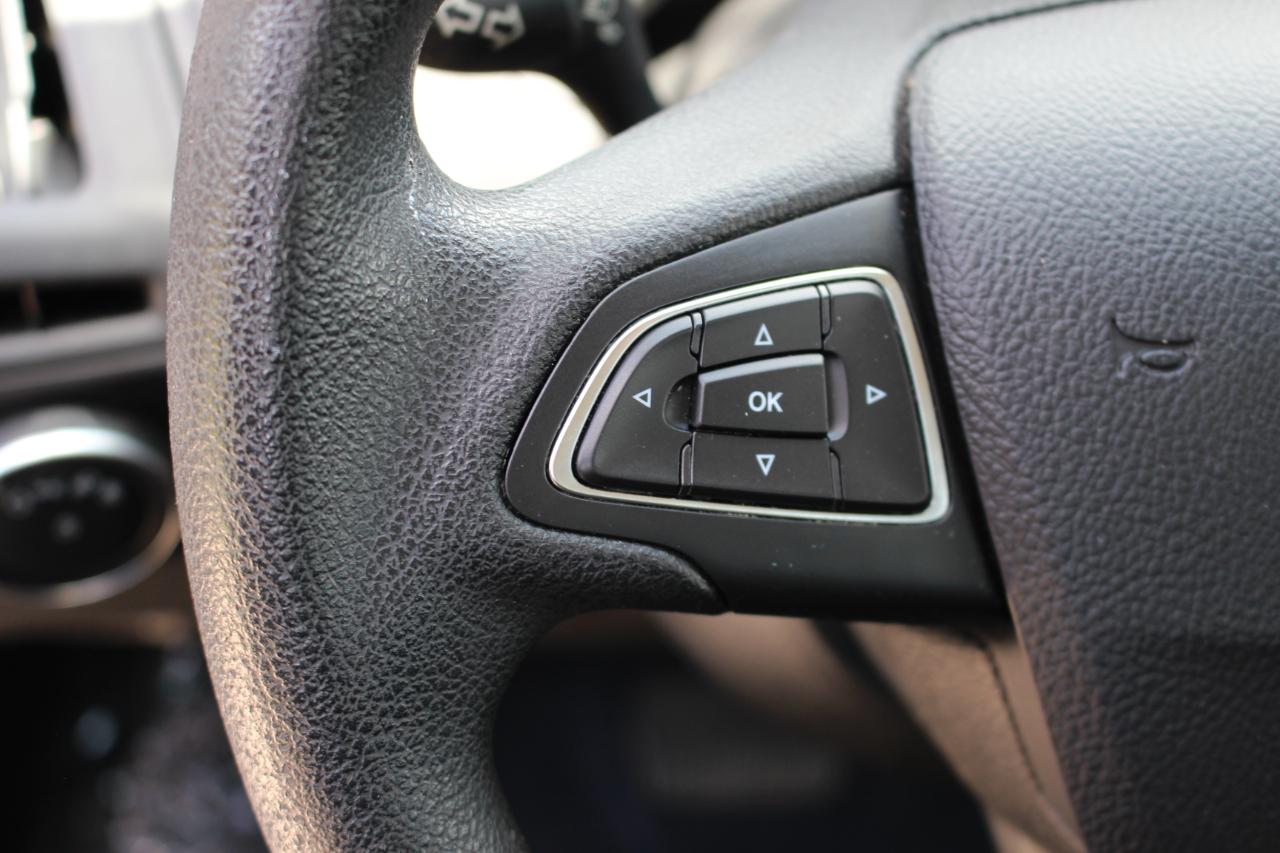 Ford Focus S Sedan 2016