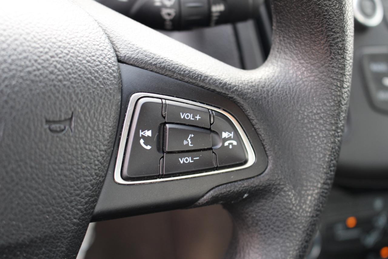 Ford Focus S Sedan 2016