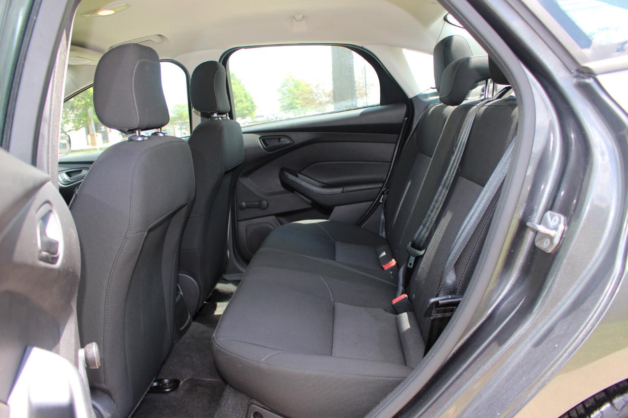 Ford Focus S Sedan 2016