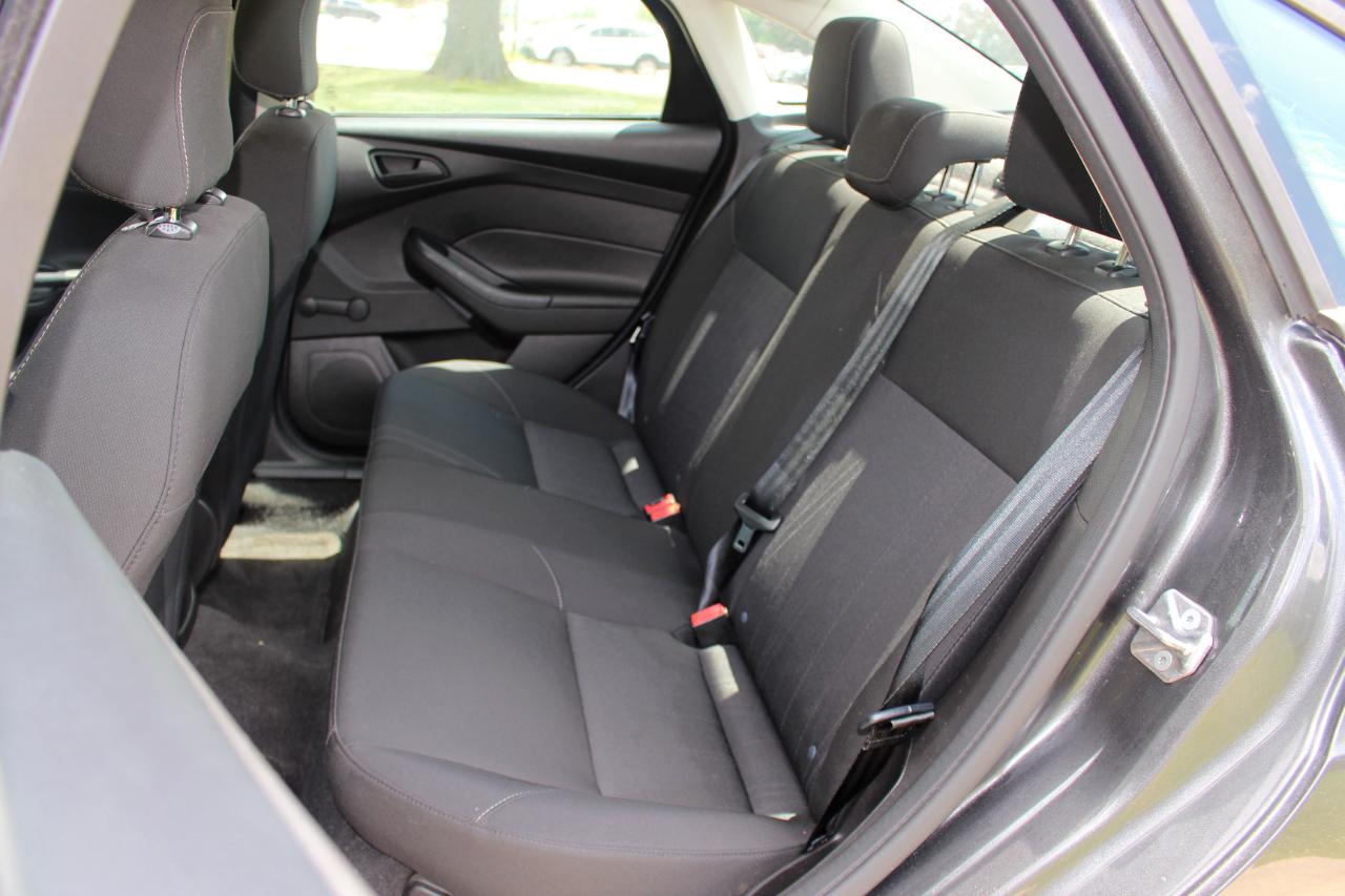 Ford Focus S Sedan 2016