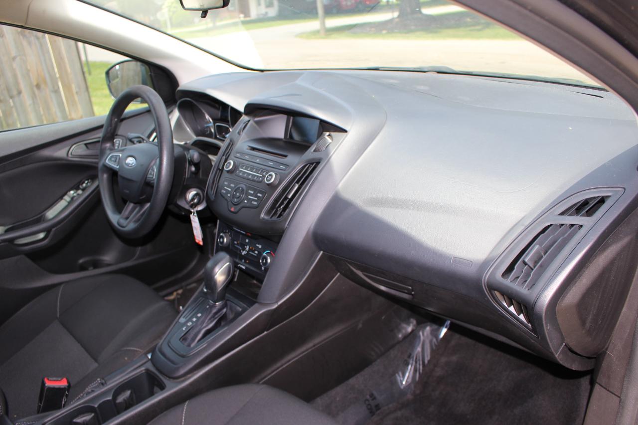 Ford Focus S Sedan 2016