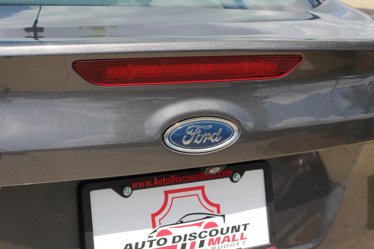 Ford Focus S Sedan 2016