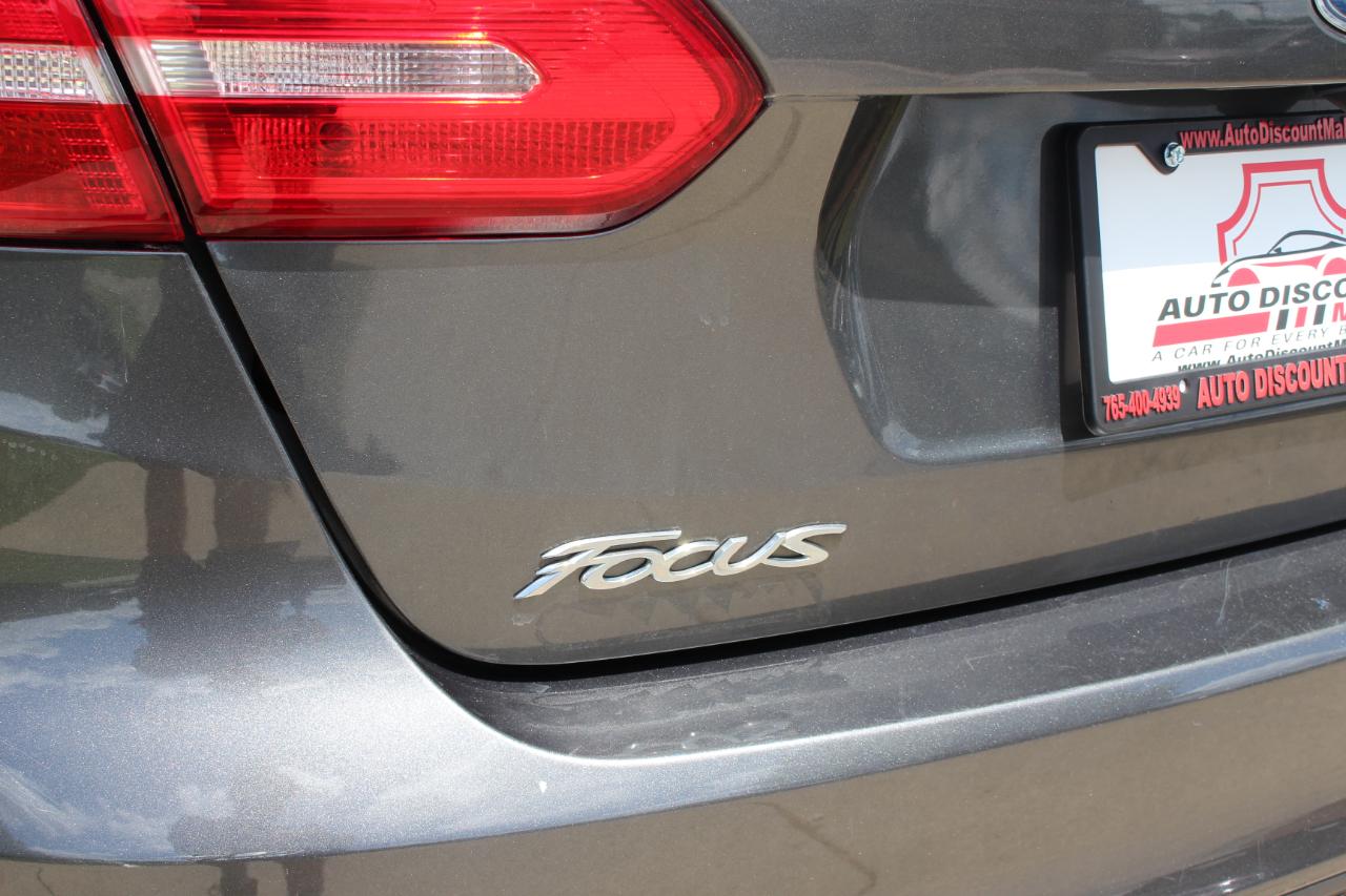 Ford Focus S Sedan 2016