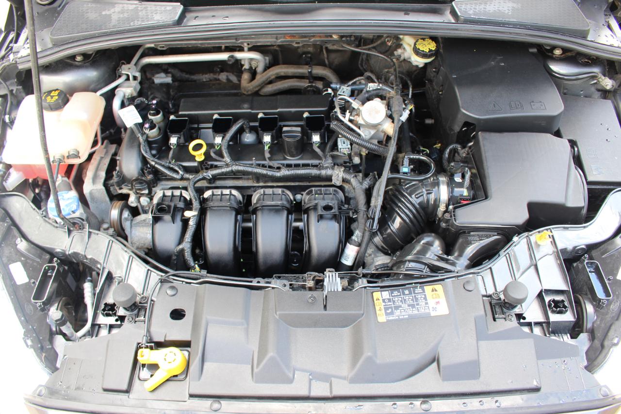 Ford Focus S Sedan 2016