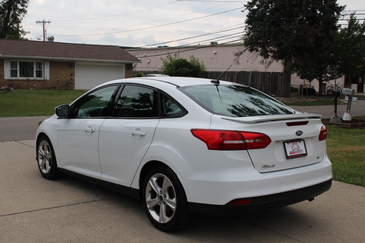 Ford Focus SE Sedan 2015