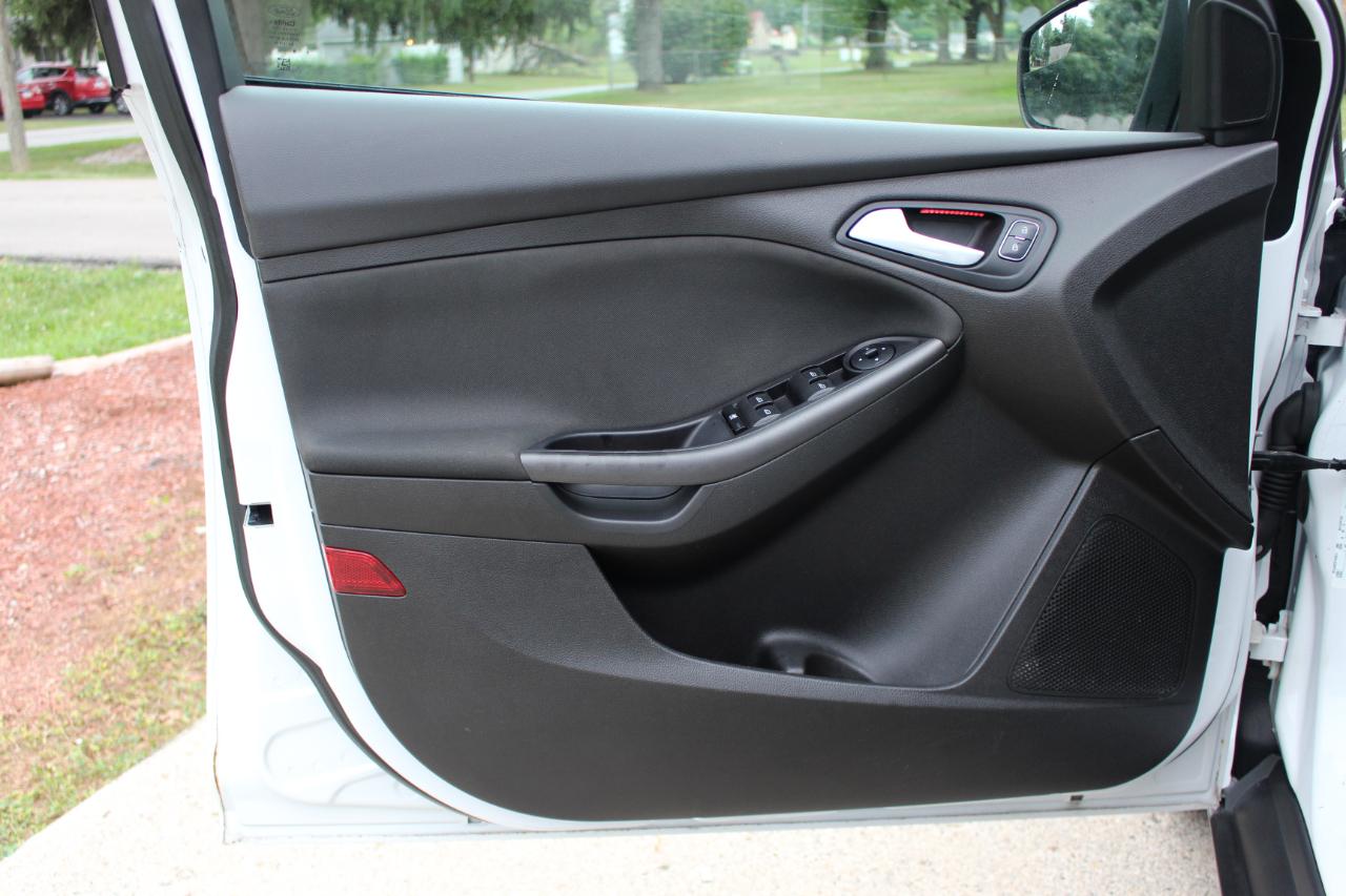Ford Focus SE Sedan 2015