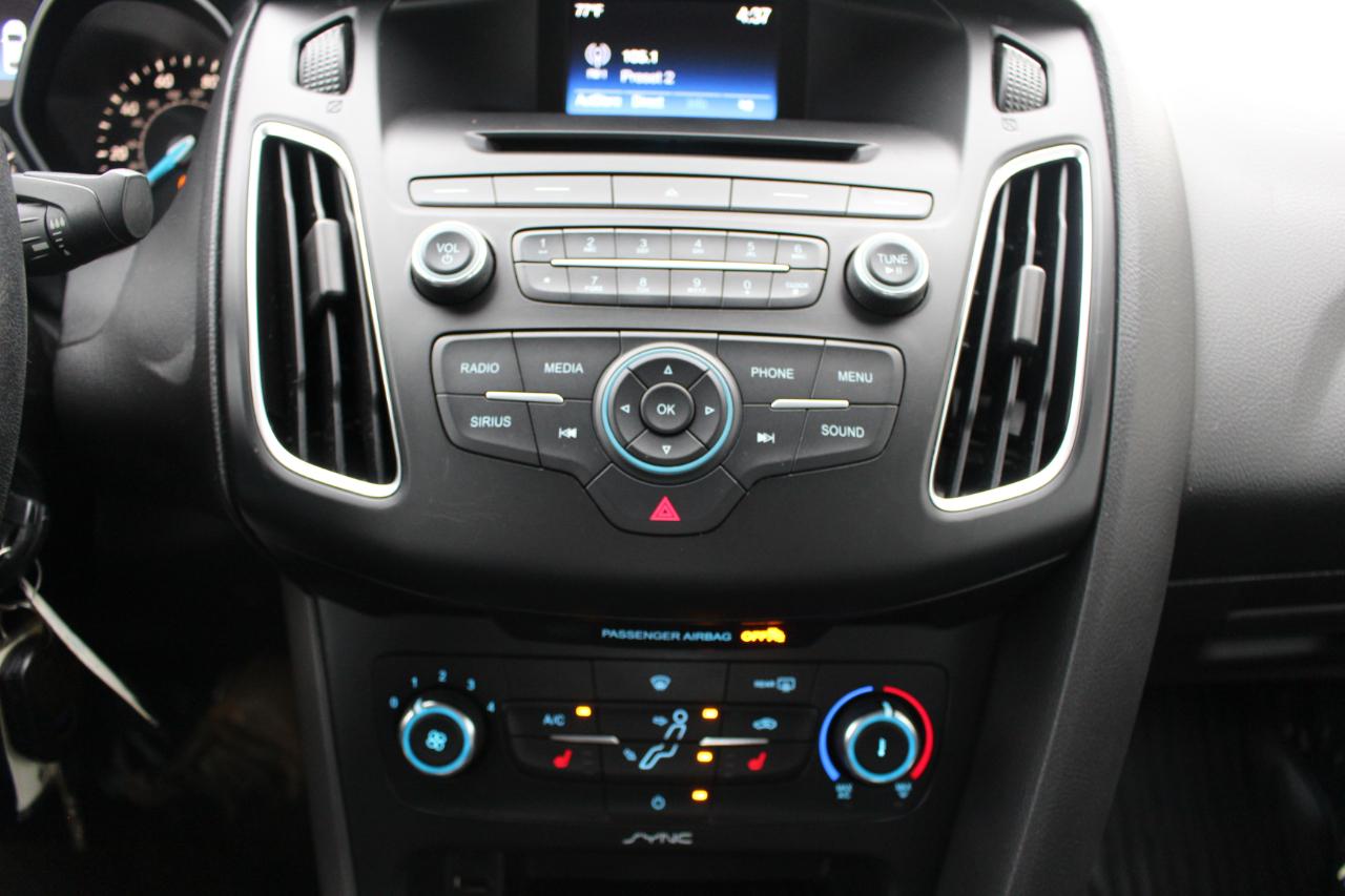 Ford Focus SE Sedan 2015