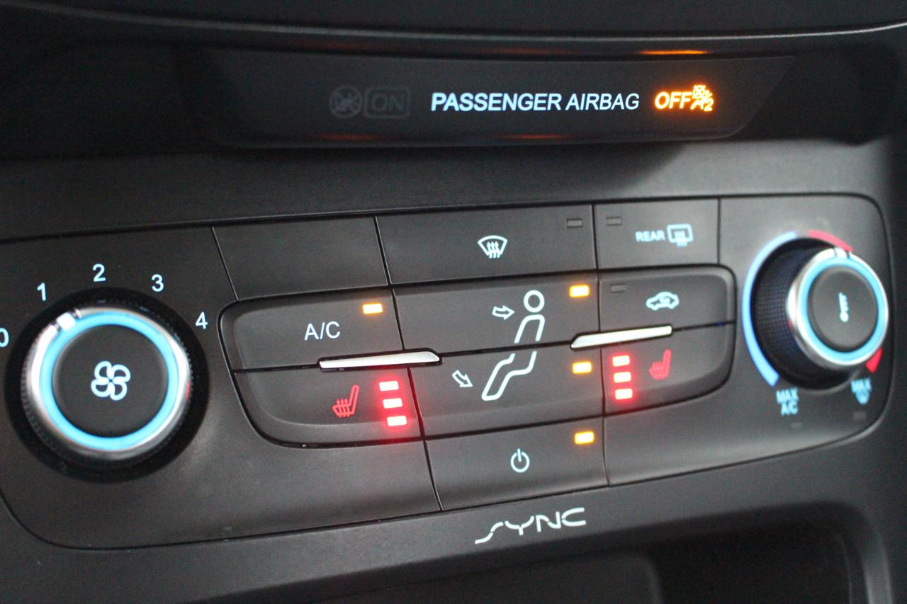 Ford Focus SE Sedan 2015