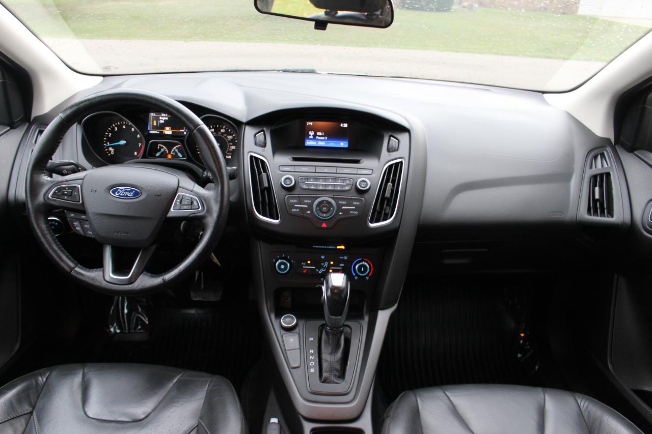 Ford Focus SE Sedan 2015