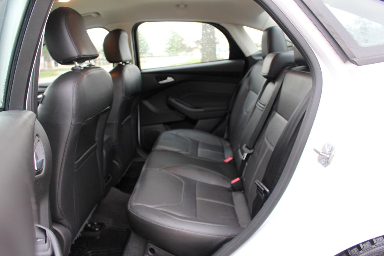 Ford Focus SE Sedan 2015