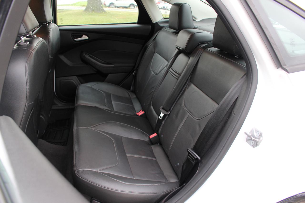 Ford Focus SE Sedan 2015