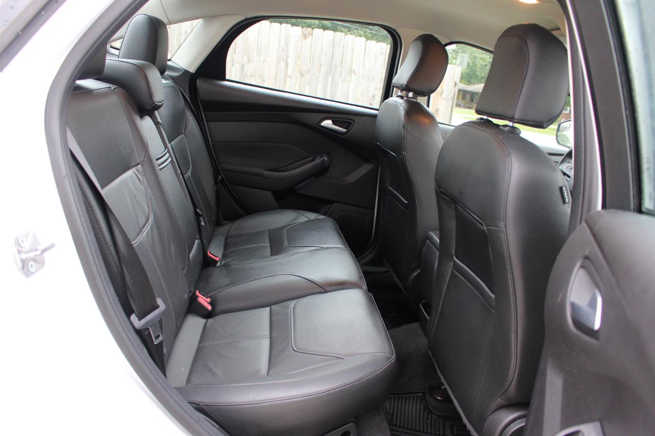 Ford Focus SE Sedan 2015
