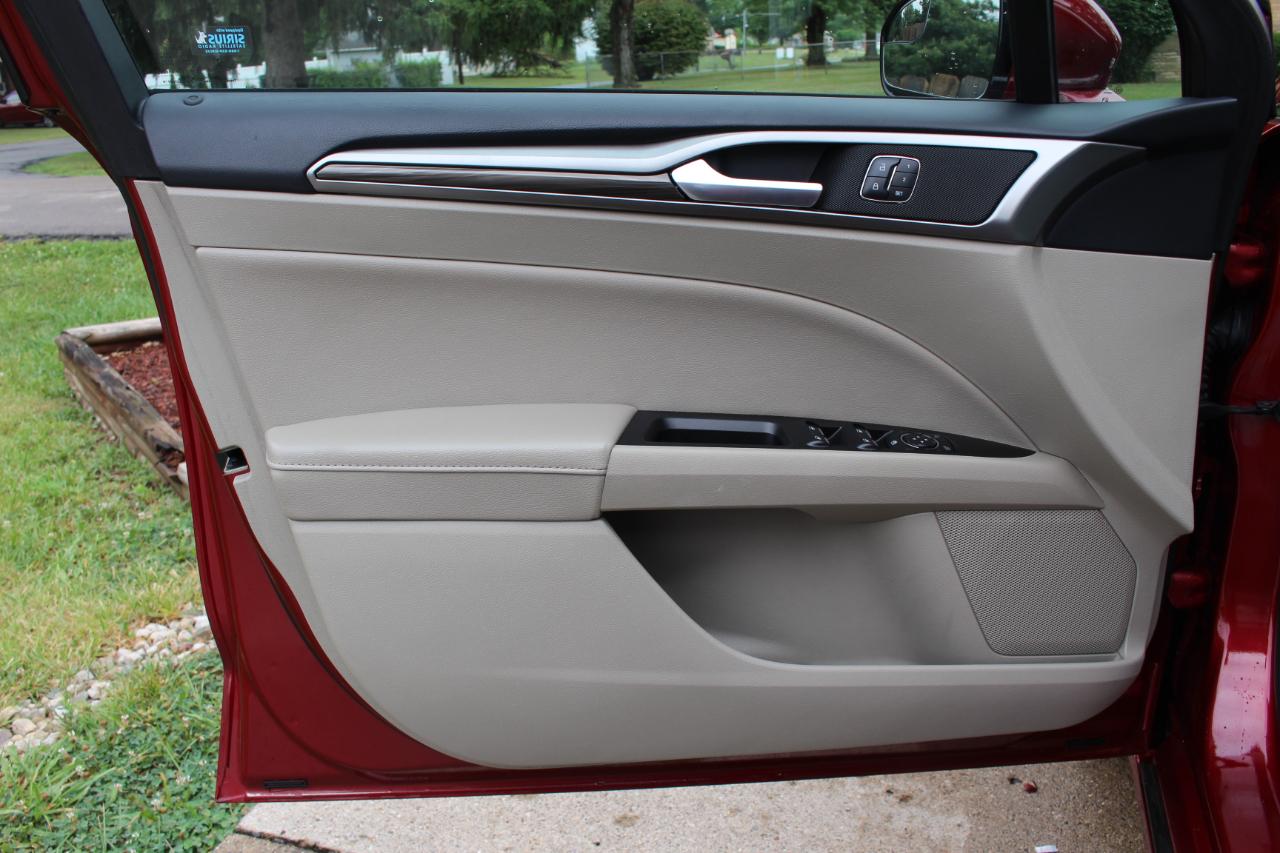 Ford Fusion SE 2017