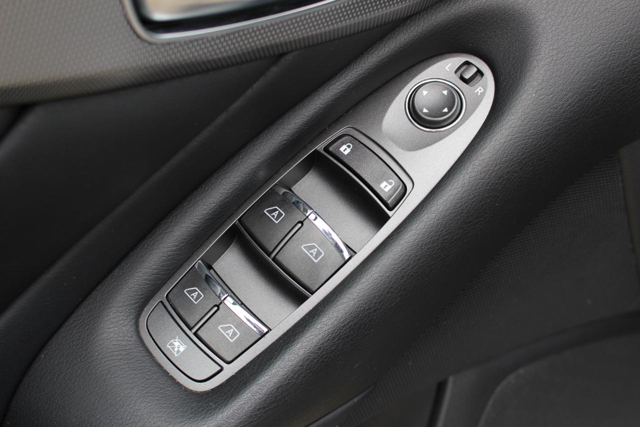 Infiniti Q50 Premium AWD 2014
