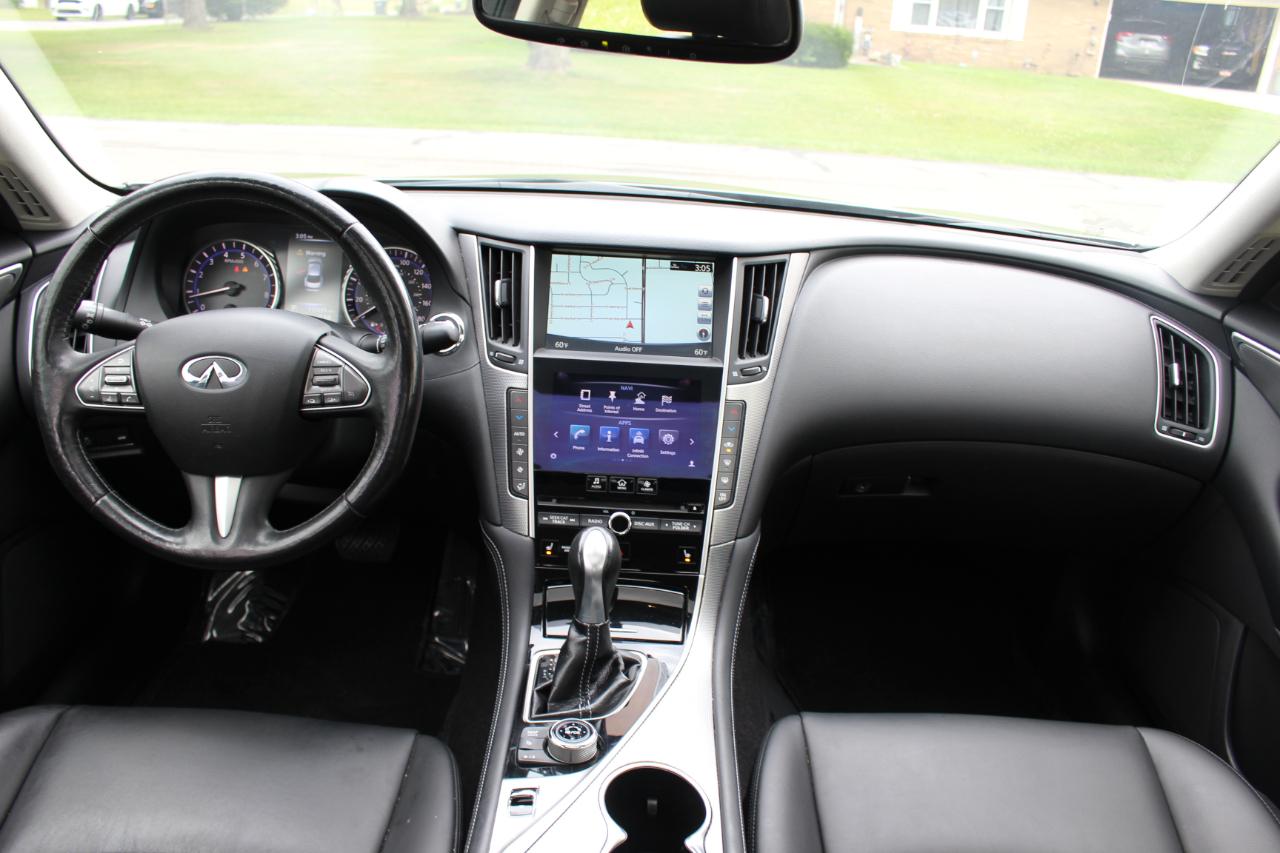 Infiniti Q50 Premium AWD 2014