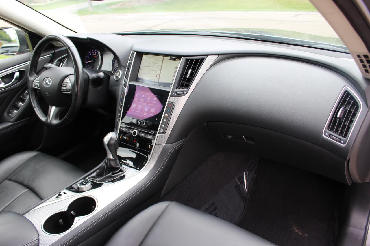 Infiniti Q50 Premium AWD 2014