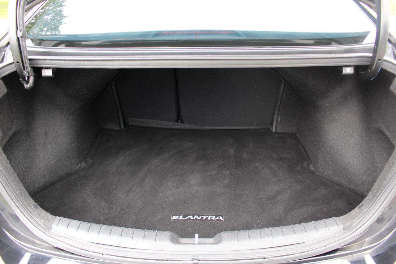 Hyundai Elantra Limited 2018