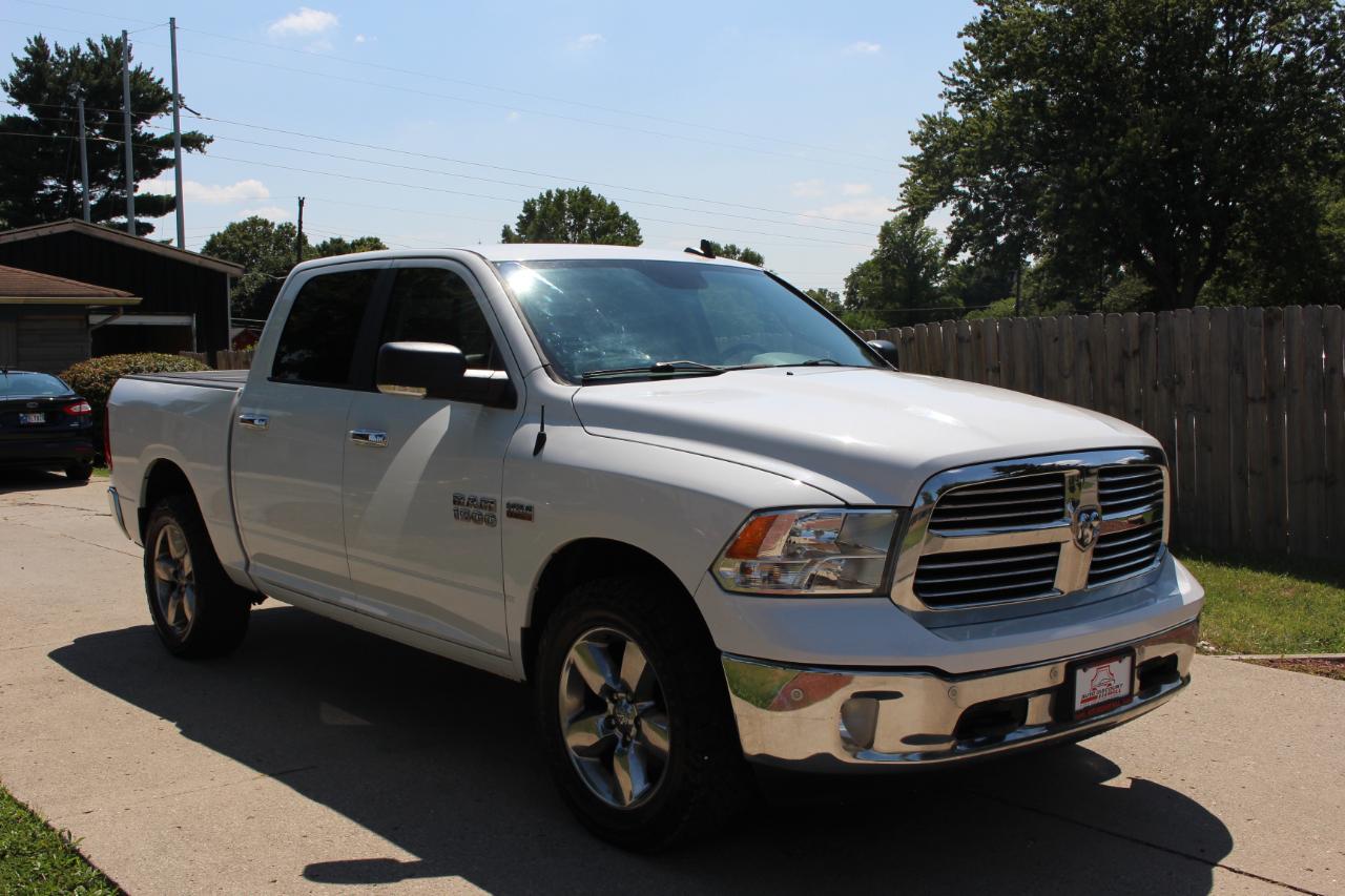 RAM 1500 Big Horn Crew Cab 4WD 2016
